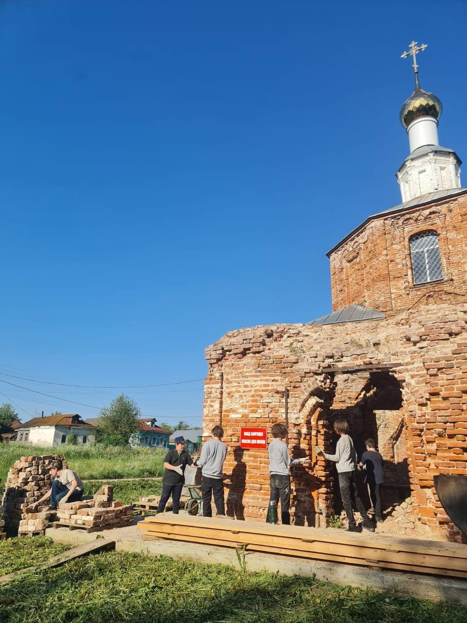В Храме Архангела Михаила в с. Теренеево, Владимирской области — продолжаются восстановительные работы