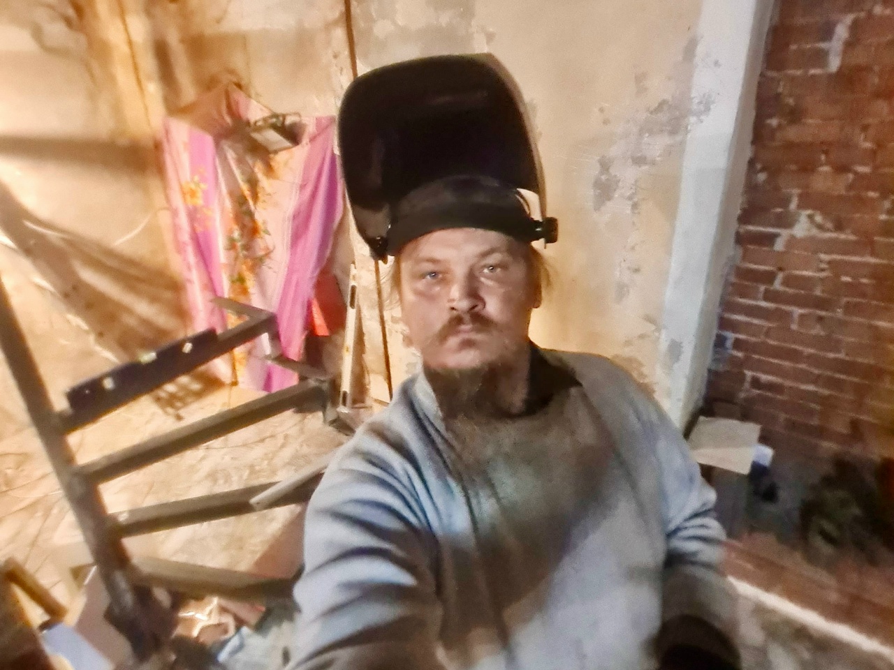 Залили полы и положили плитку в храме Рождества Иоанна Предтече в селе Павловское, Суздальский район, Владимирской области