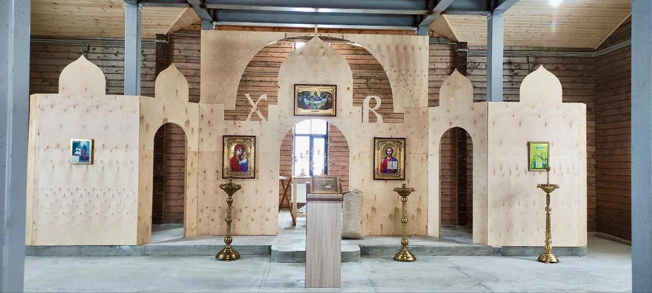 Завершили в храме Вознесения Господня село Крылова Свердловской области внутренние утеплительные работы.