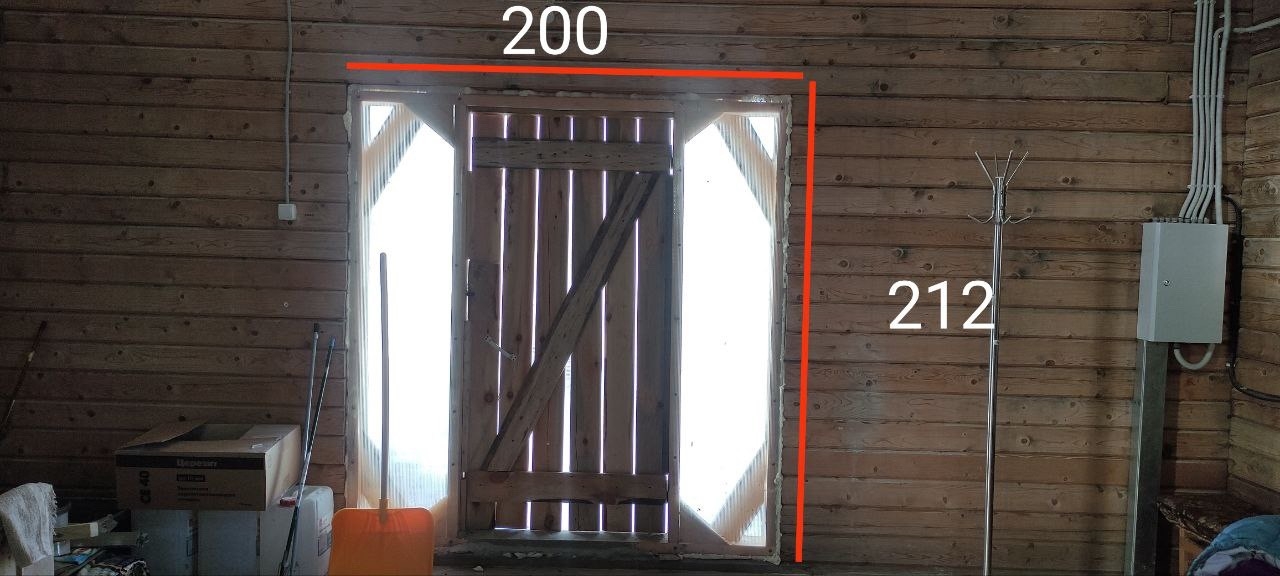 В храме Вознесения Господня в селе Крылово продолжаются работы по восстановлению и строительству.